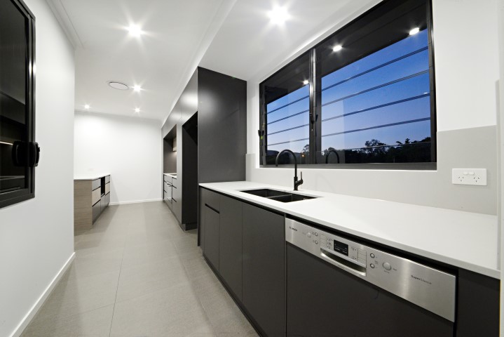13 Stanley drive house for sale cannonvale kitchen layout